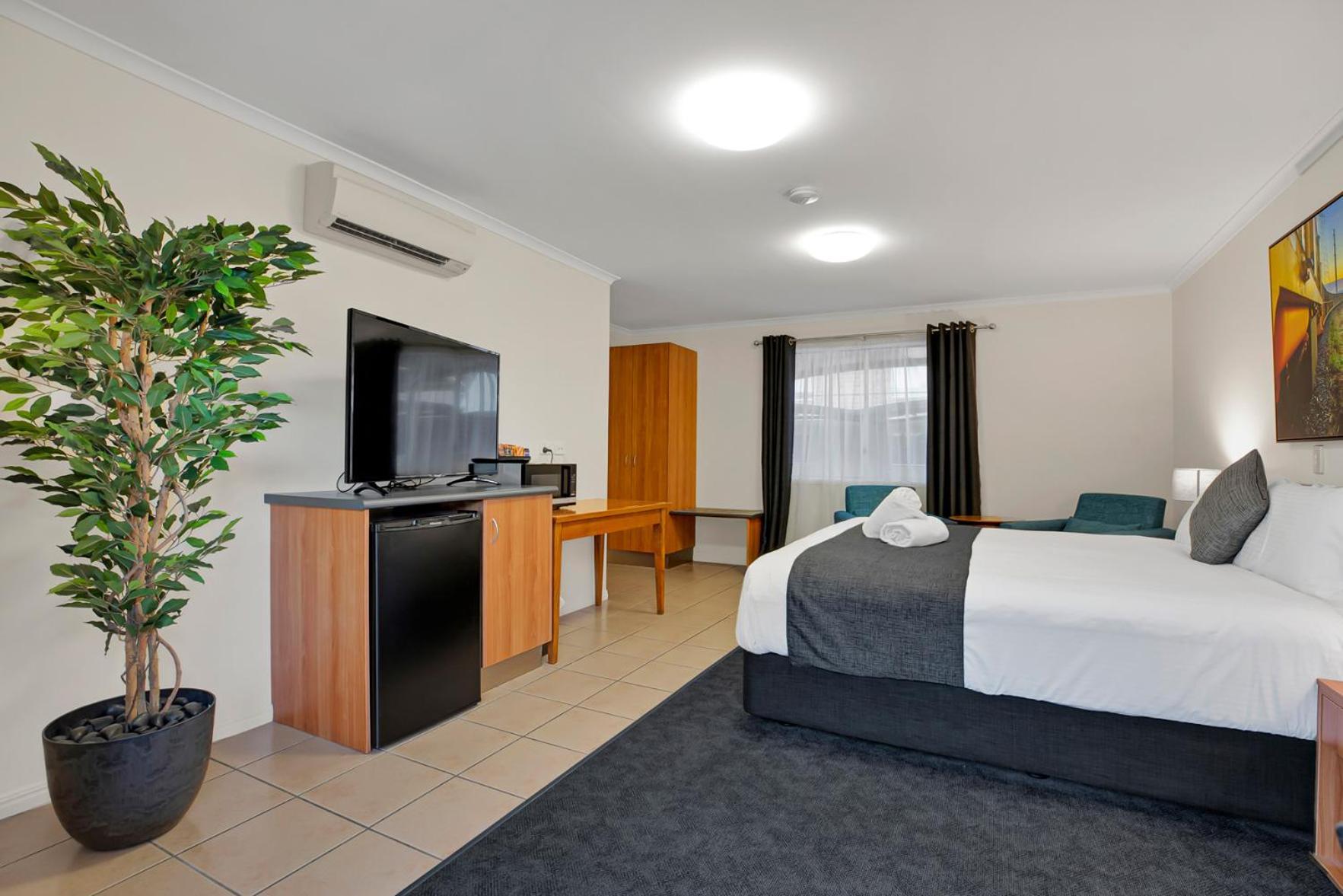 מקיי Windmill Motel & Events Centre מראה חיצוני תמונה