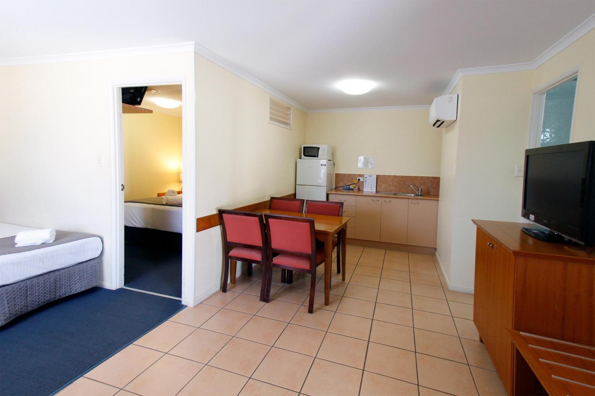 מקיי Windmill Motel & Events Centre מראה חיצוני תמונה
